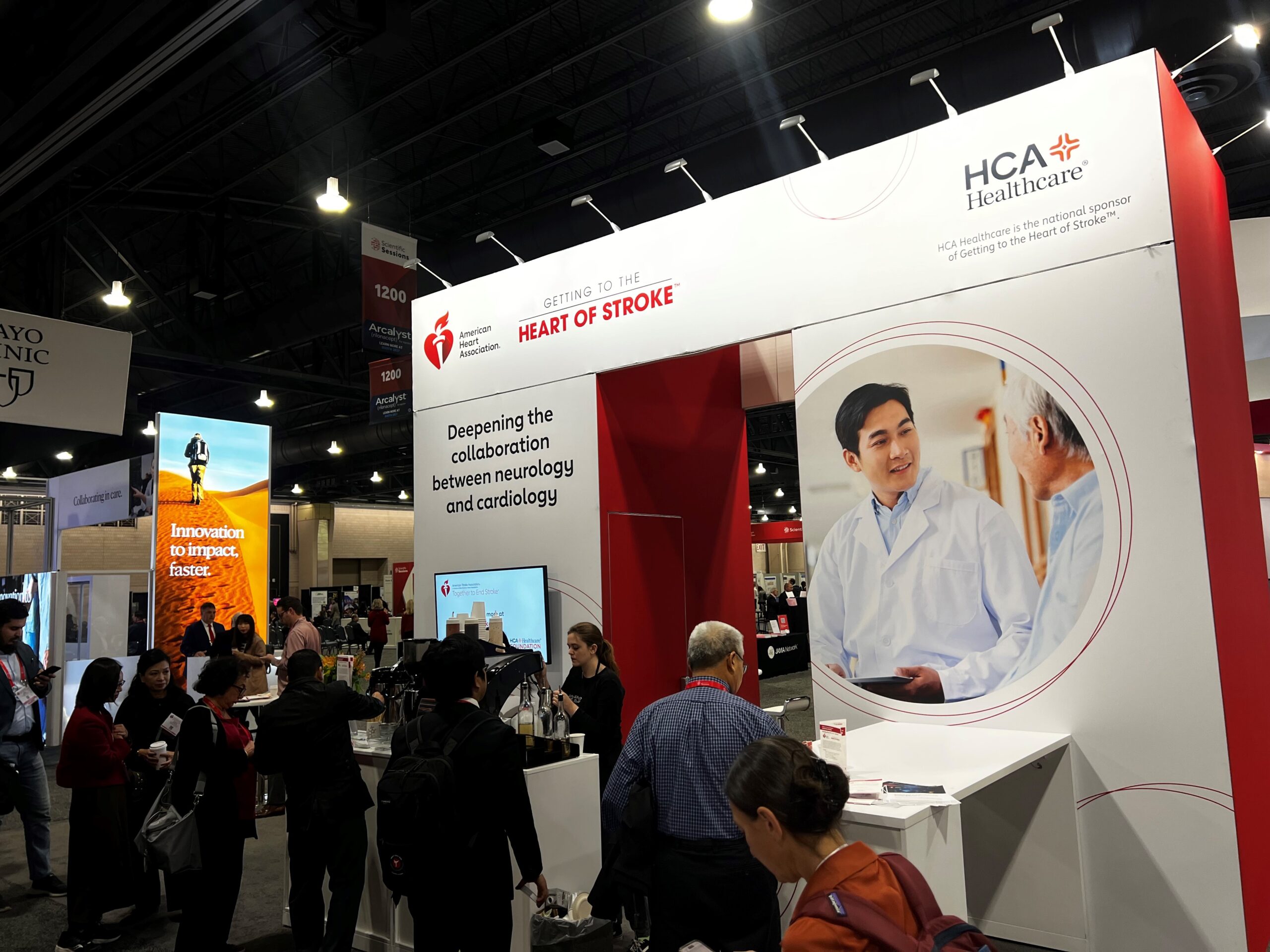 Getting to the Heart of Stroke signage at a trade show highlighting HCA Healthcare as the national sponsor of Getting to the Heart of Stroke™.
